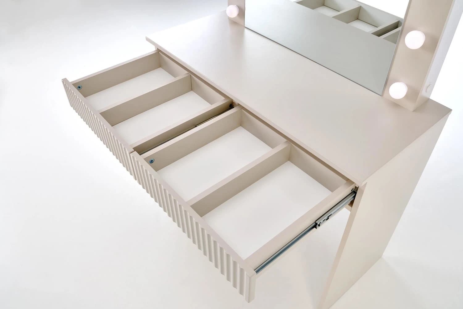 Kosmetinis staliukas HOLLYWOOD Kosmetiniai staliukai Miegamojo baldai