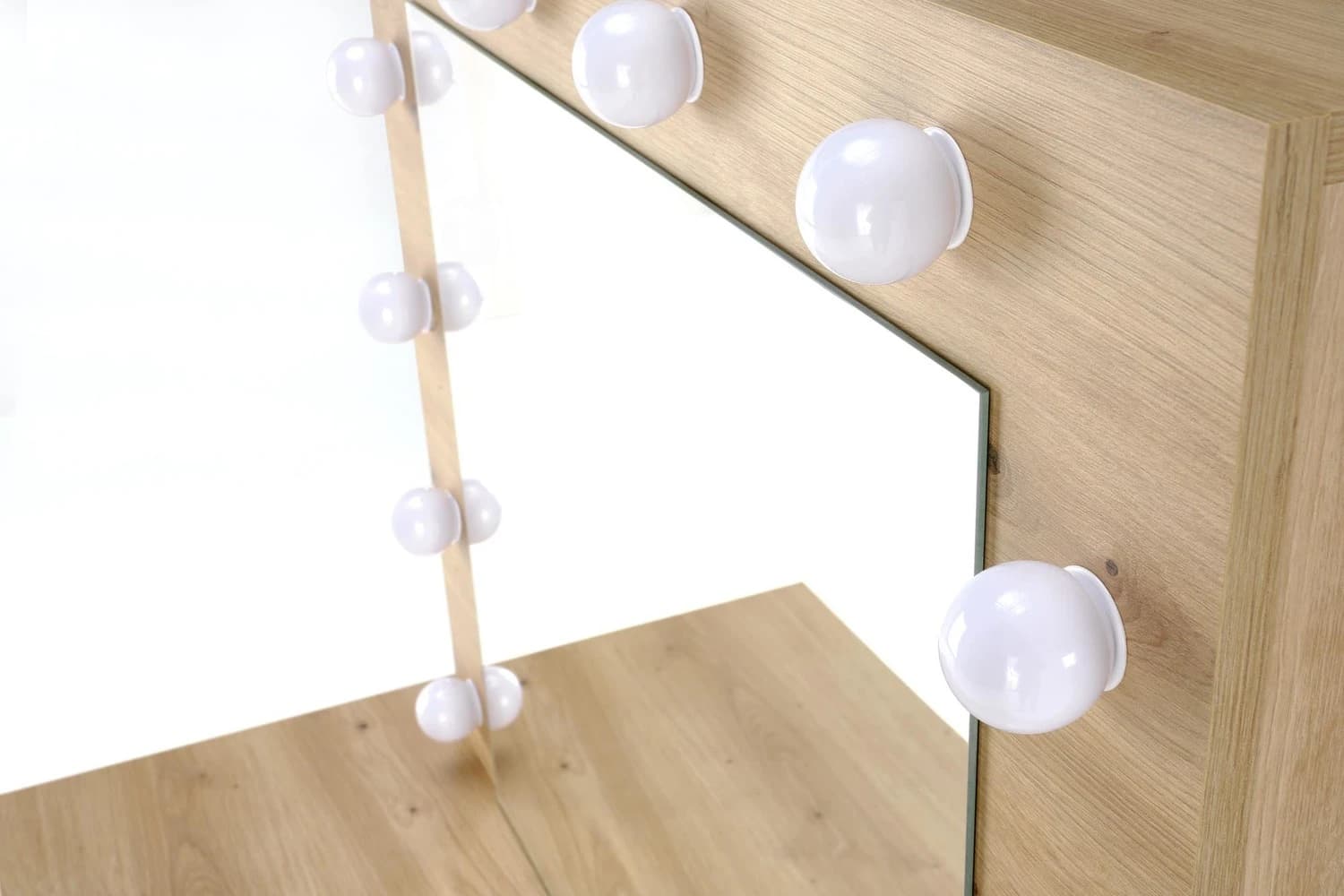 Kosmetinis staliukas HOLLYWOOD Kosmetiniai staliukai Miegamojo baldai